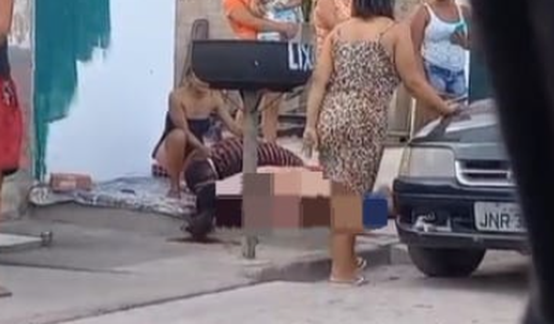 Mecânico é executado a tiros na porta de oficina localizada no bairro Planalto, em Arapiraca