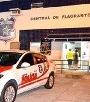 Polícia prende suspeito com droga durante patrulhamento em Maceió