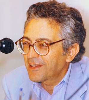 Alfredo Bosi, professor e crítico literário, morre de Covid em SP aos 84 anos