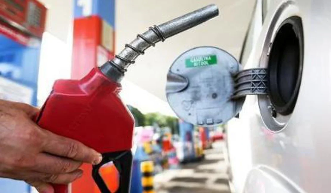 Combustíveis disparam : gasolina comum e aditivada pode chegar a R$6,86