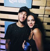 Neymar relembra 1ª mensagem de Bruna Marquezine no Twitter: 'Deu em cima de mim'