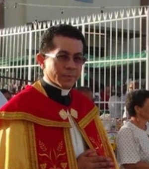 Corpo do padre Siddharta Thiago Vital é sepultado neste domingo, em Maceió