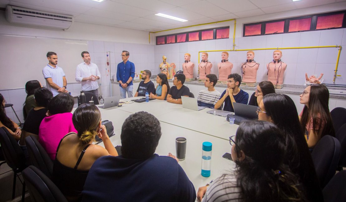 Estudantes se engajam na emancipação do campus da Ufal junto ao deputado Daniel Barbosa