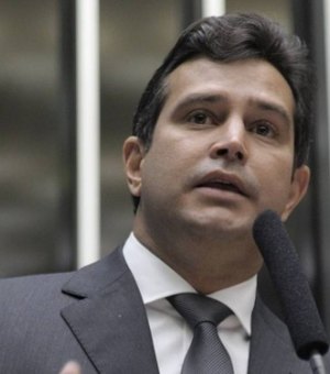 Deputado alagoano deixará liderança do PR para votar a favor do impeachment