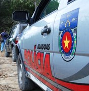 Após denúncia, jovem é preso com revólver e moto roubada em Arapiraca