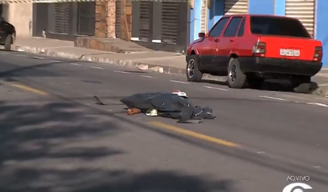 Motociclista morre após ser arrastado por caminhão no Santo Eduardo