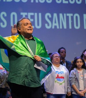 Pastor Glauco Leitão recebe apoio dos fiéis em Culto de Ação de Graças