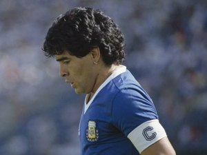 FIFA 22 remove Diego Maradona do videogame