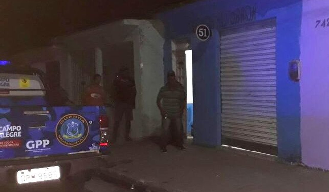 Homem é executado dentro de bar em Campo Alegre
