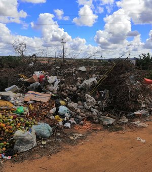 Moradores denunciam descarte de lixo irregular na zona rural de Arapiraca