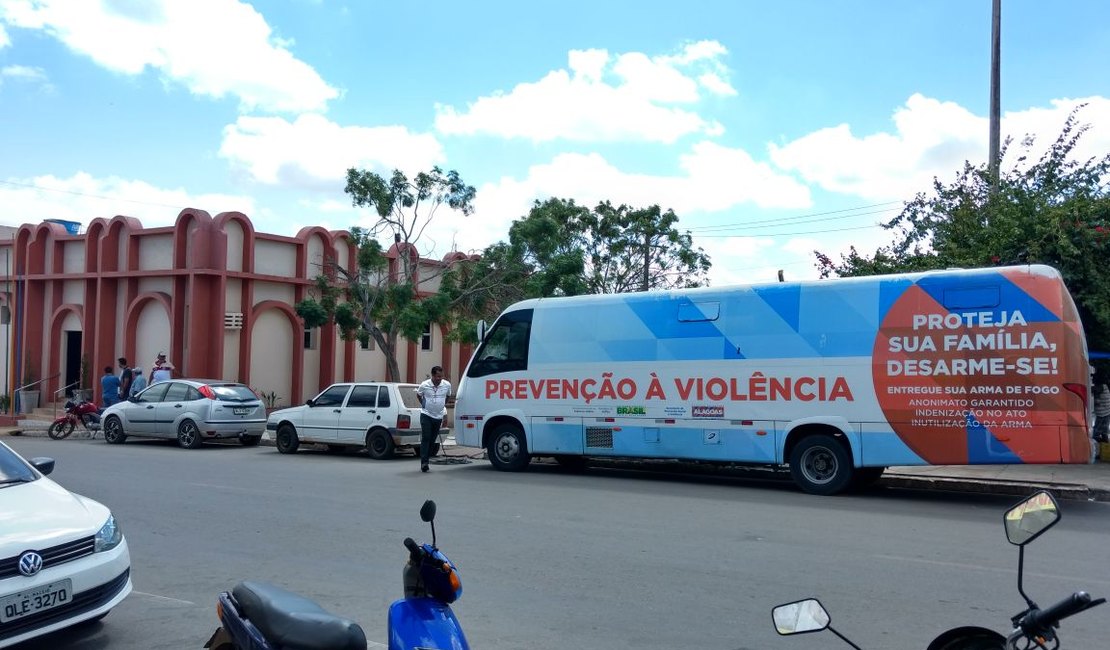 Prefeita de Lagoa da Canoa institui fórum de combate à violência infantojuvenil 