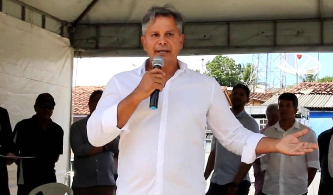 Prefeito de Roteiro sofre acidente de moto e fica ferido
