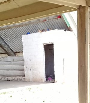 Corpo é encontrado em cima de vestiário de escola em Arapiraca