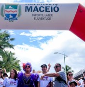 Caminhada e feira de serviços marcam Dia da Mulher na orla de Maceió