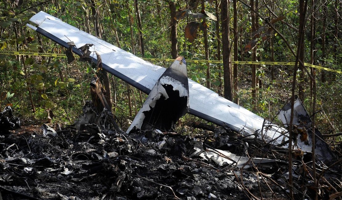 Queda de avião mata 12 na Costa Rica