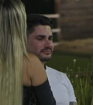 Lucas Souza cai no choro após receber 16 votos na formação da Roça