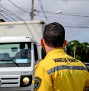 SMTT interdita via no Pinheiro para inspeção na rede de drenagem