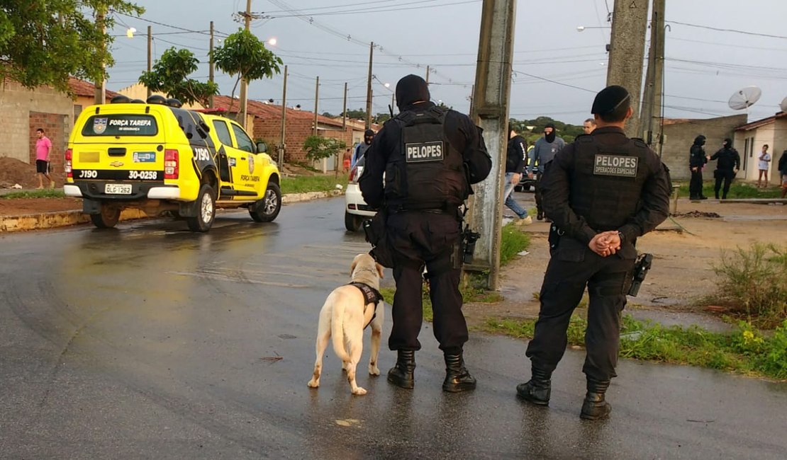 Operação prende acusados de homicídios e tráfico de drogas, em Arapiraca