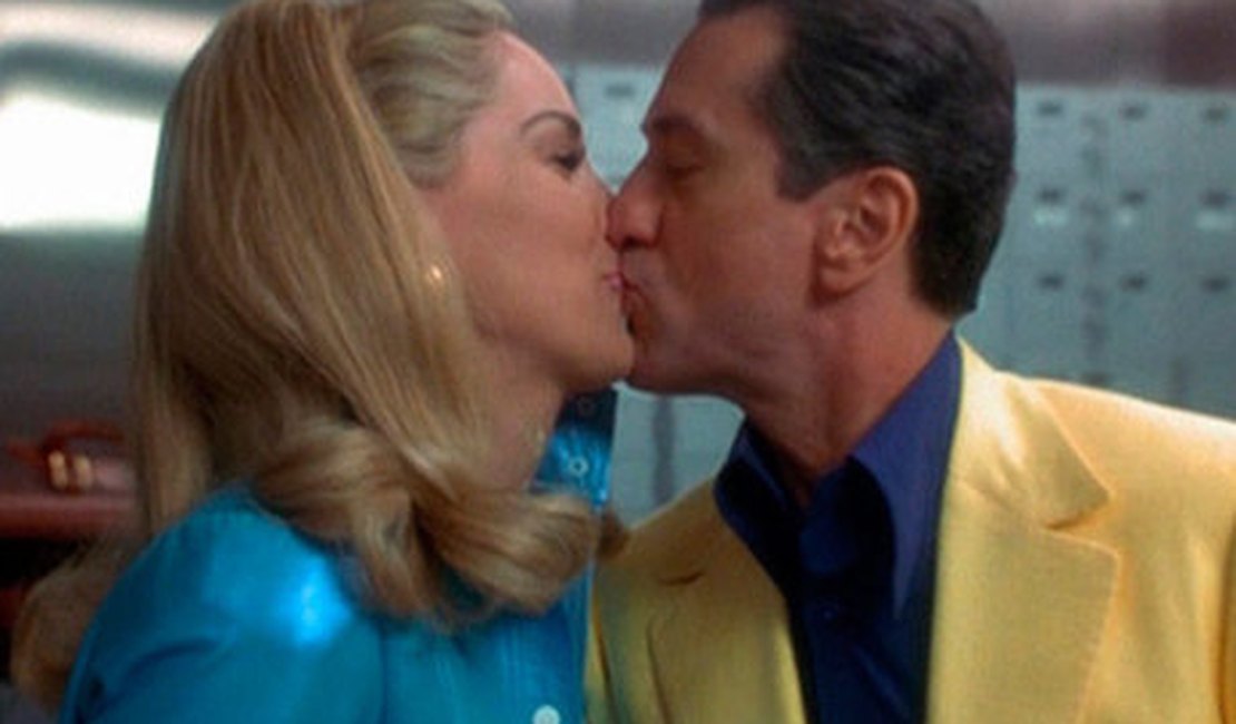 Sharon Stone elege beijo de Robert De Niro como o melhor do cinema