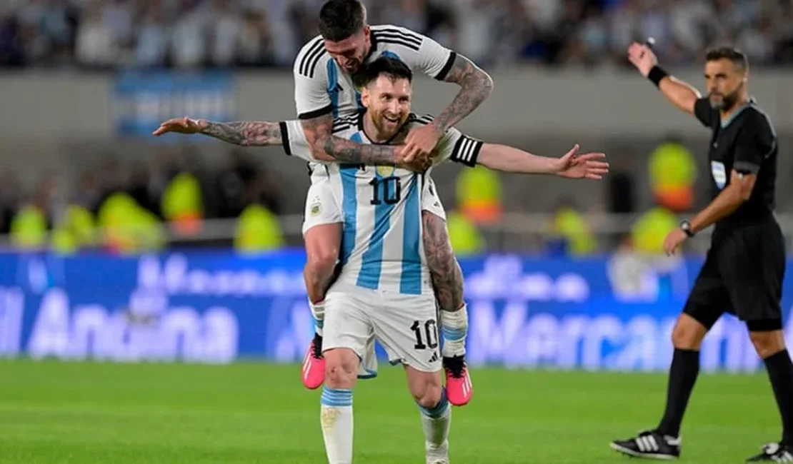 Messi marca contra Curaçao seu 100º gol pela seleção argentina
