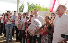 Governo de Alagoas inaugura rodovia e entrega cestas nutricionais em Craíbas
