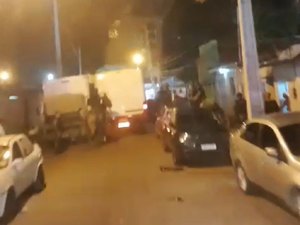 Ônibus da torcida do ASA tem vidro quebrado por policiais após final do Campeonato Alagoano
