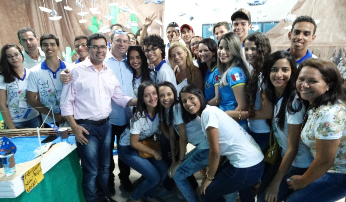 Vice-governador Luciano Barbosa participa de evento estudantil em Craíbas