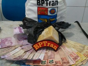 BPTran prende dupla suspeita de tráfico de drogas no Vergel do Lago