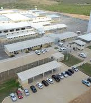 Agentes penitenciários brigam dentro do Presídio do Agreste