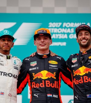 Max Verstappen celebra aniversário de 20 anos vencendo na GP da Malásia 
