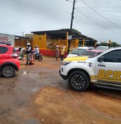 [Vídeo] Operação integrada das polícias Militar e Civil fiscaliza veículos no Feirão de usados em Arapiraca