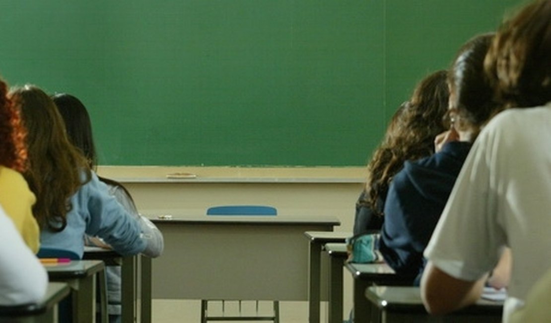 Quase 30% de alunos do 9º ano do ensino fundamental já fizeram sexo