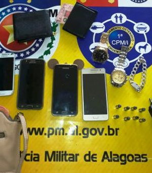 Dupla é presa com cinco celulares roubados em São Miguel dos Campos