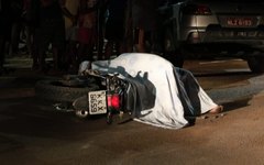 Mecânico morre ao colidir moto em carro, em Maragogi