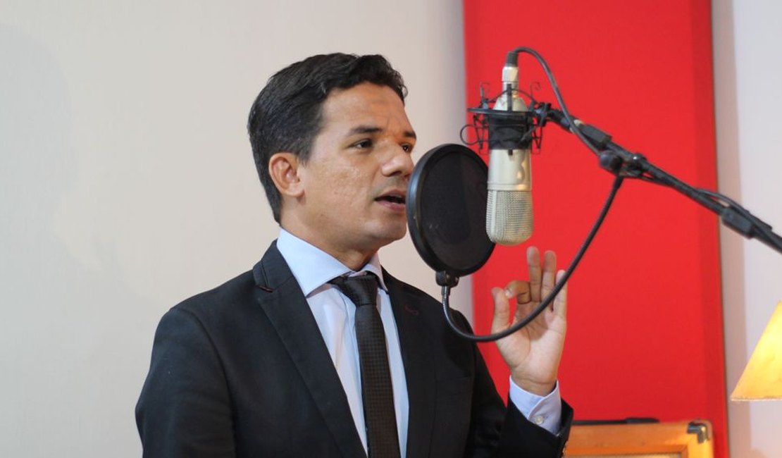 A partir desta quinta-feira (16) Abdias Martins comanda programa na Rede Antena7