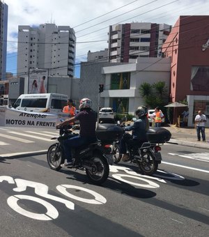 Faixa de parada para motociclistas é implantada na Jatiúca, em Maceió
