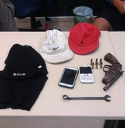 Adolescentes são apreendidos com revólver, faca peixeira e celulares roubados