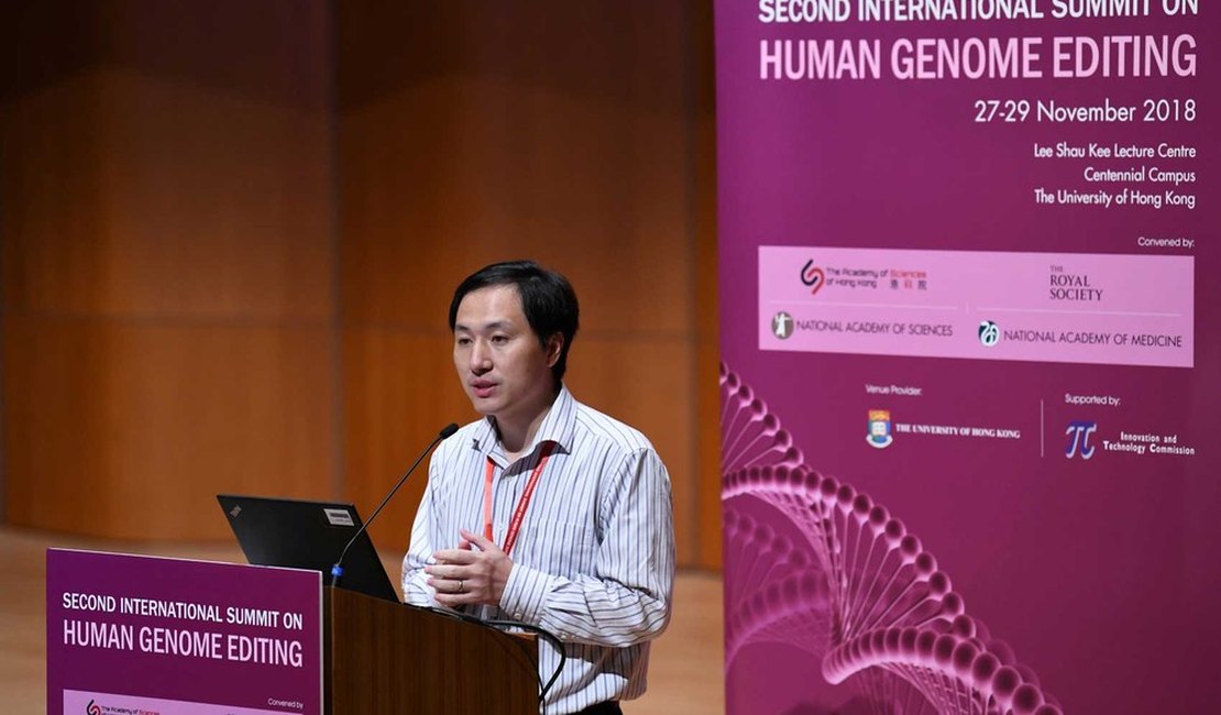 Cientista chinês que anunciou bebês geneticamente modificados suspende testes