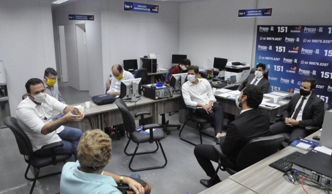 Procon se reúne com professores e diretores de escolas de AL para debater possíveis ajustes no preço das mensalidades
