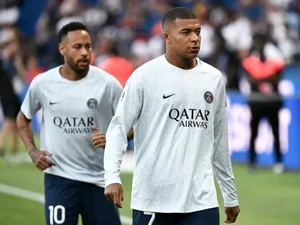 Técnico do PSG comenta sobre relação de Neymar e Mbappé