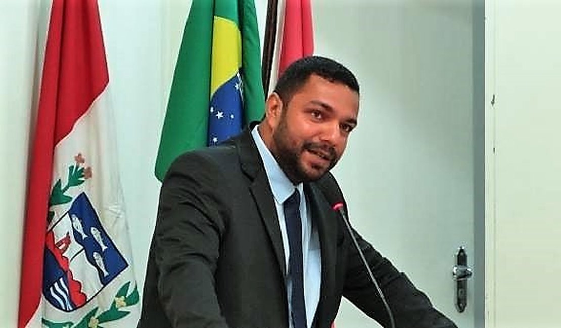 Após orientação de Antônio Albuquerque, Joao Lucas desiste de candidatura a deputado estadual por Penedo