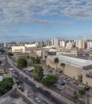 Cidades brasileiras crescem próximas a áreas de risco e desastres climáticos; Maceió também se inclui