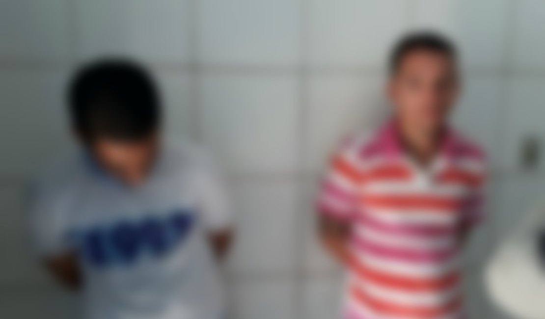 Dois jovens são presos com cocaína na Vila Saem