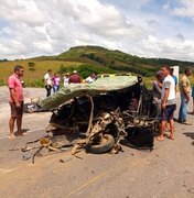 Homem morre em colisão envolvendo carro de passeio e caminhão em Cajueiro