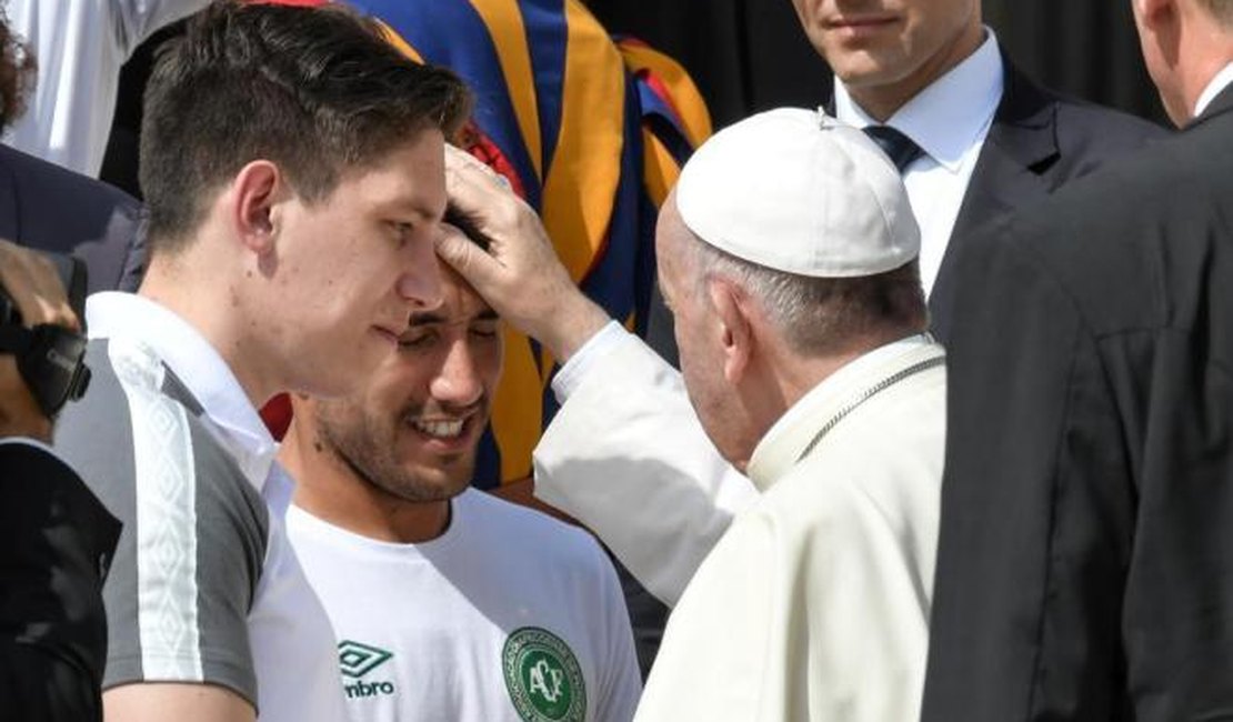 Papa Francisco recebe delegação da Chapecoense no Vaticano