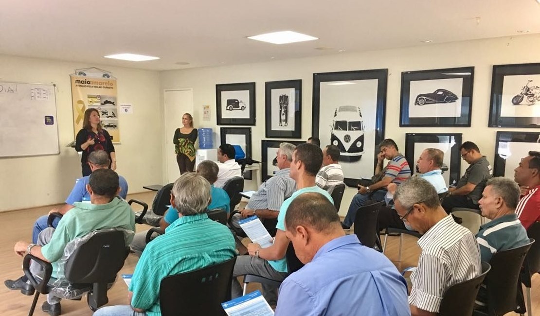 SMTT Maceió realiza palestras na última semana do Maio Amarelo