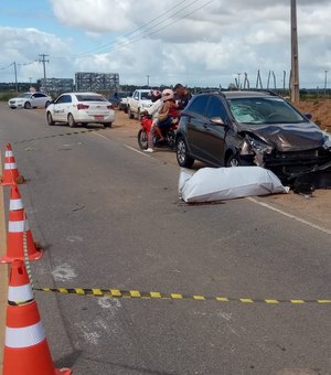 Colisão entre carro e moto deixa um morto na AL-220 em Arapiraca