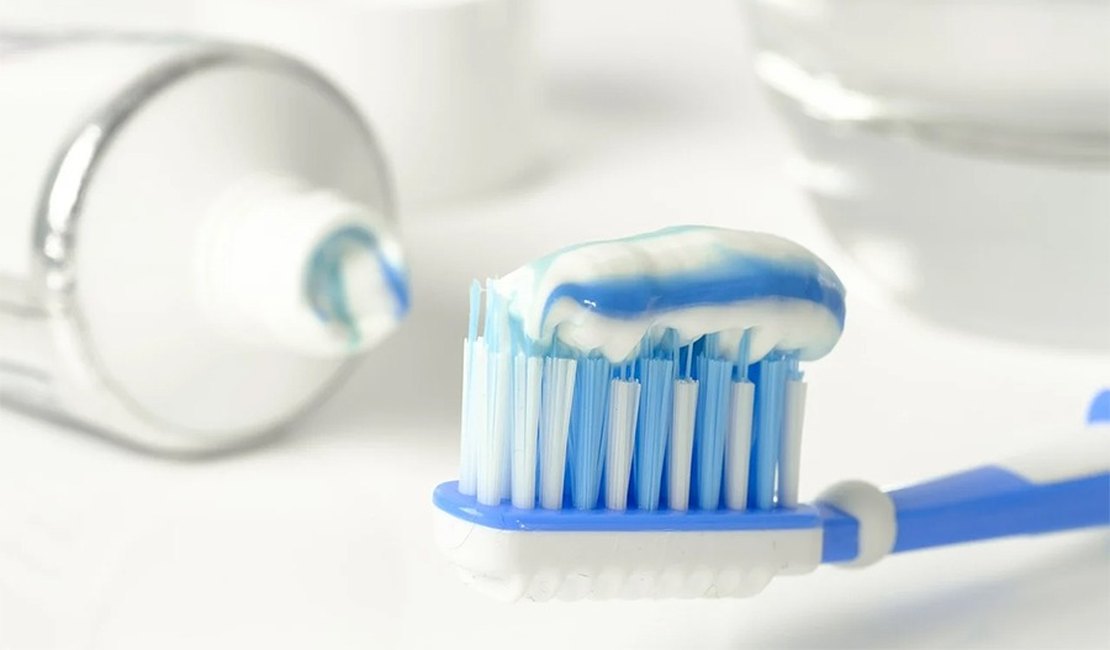 Dentista alerta sobre cuidados com a higiene bucal durante a pandemia