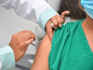 Campanha contra gripe imuniza 49% do público alvo no Estado