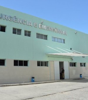 Criança de 10 anos cai de caminhão e é levada para hospital em Maceió